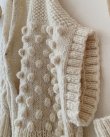 画像3: nepal hand knit/ニットポンチョ・アイボリー【フランスアンティーク・エパングル付】 (3)
