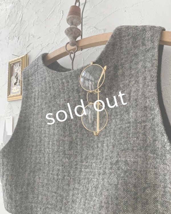 画像8: MARCHE' DE SOEUR／シェットランドウールへリンボーン ちびベスト・チャコール (8)