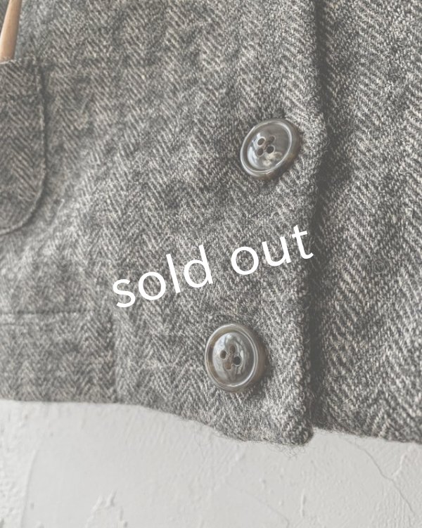 画像4: MARCHE' DE SOEUR／シェットランドウールへリンボーン ちびベスト・チャコール (4)
