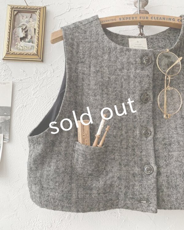 画像3: MARCHE' DE SOEUR／シェットランドウールへリンボーン ちびベスト・チャコール (3)