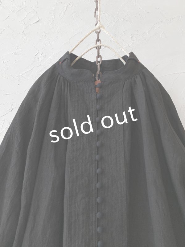 画像2: PERRY/ Walnut button op・black (2)