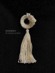 画像1: toromeco／草木染め tiny wreath & tassel brooch・smoky yellow (1)