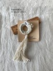 画像2: toromeco／草木染め tiny wreath & tassel brooch・smoky yellow (2)