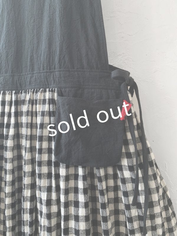画像2: MARCHE' DE SOEUR／バッククロスワンピース・黒×ギンガム (2)
