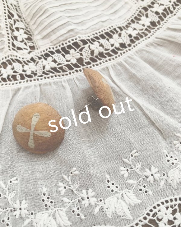 画像3: ecru-ke／木彫りの耳飾り (3)