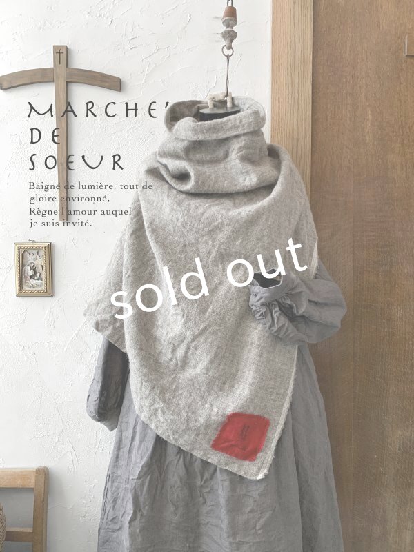 画像2: MARCHE' DE SOEUR／シェットランドウールへリンボーンポンチョ・モカベージュ (2)