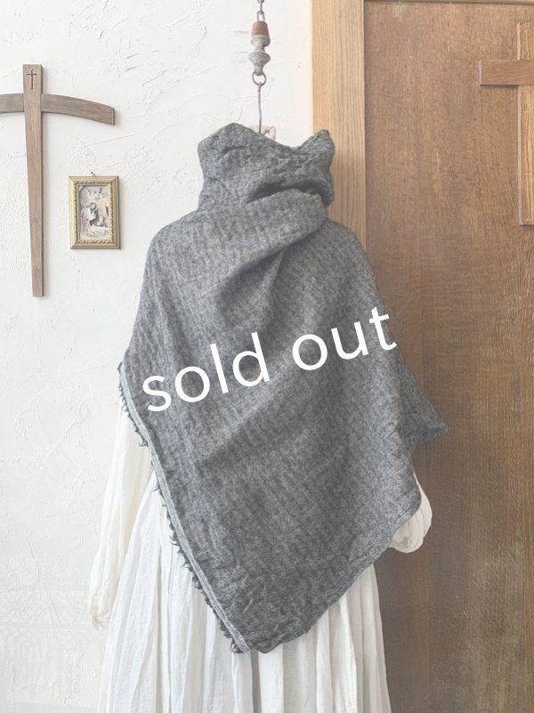 画像8: MARCHE' DE SOEUR／シェットランドウールへリンボーンポンチョ・チャコール (8)