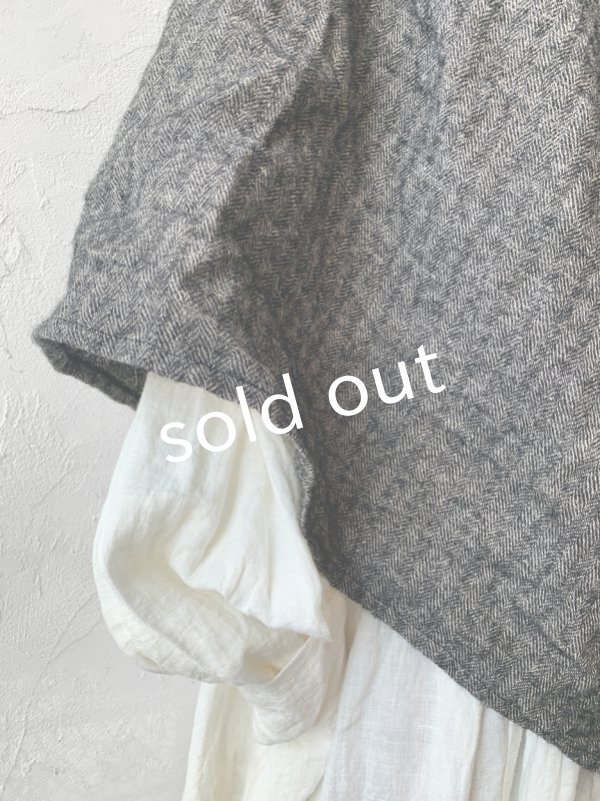 画像5: MARCHE' DE SOEUR／シェットランドウールへリンボーンポンチョ・チャコール (5)