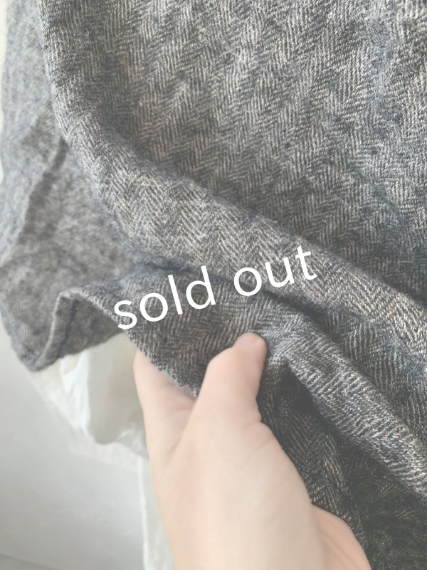 画像6: MARCHE' DE SOEUR／シェットランドウールへリンボーンポンチョ・チャコール (6)