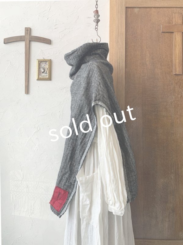 画像7: MARCHE' DE SOEUR／シェットランドウールへリンボーンポンチョ・チャコール (7)