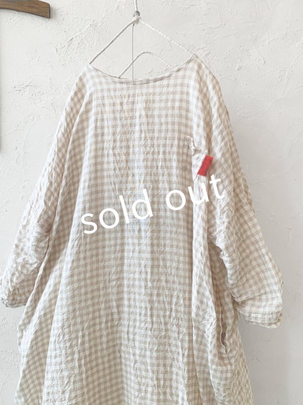 画像2: MARCHE' DE SOEUR／シンプルワンピース・ベージュチェック (2)