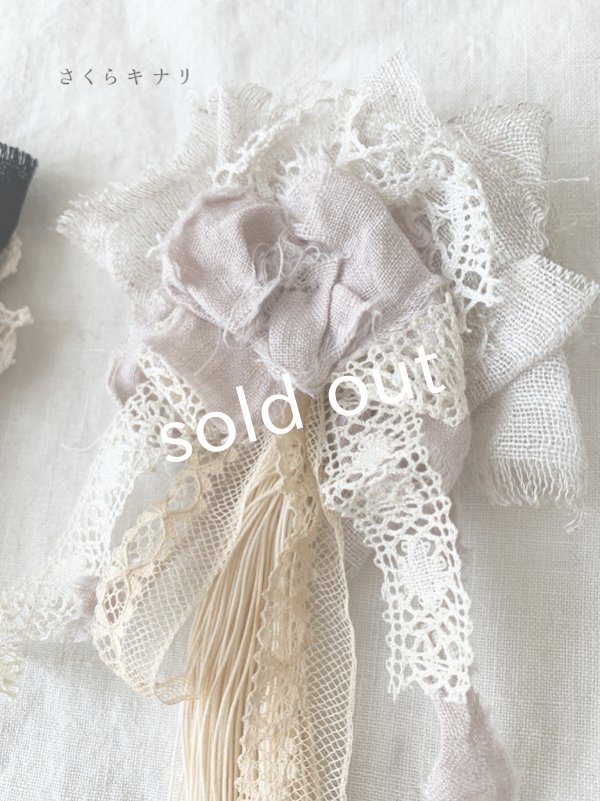 画像4: pollenbienco／アンティークタッセルのブローチ (4)