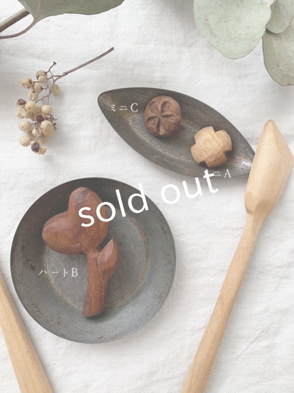 画像2: ecru-ke／木彫りのブローチとナイフ (2)