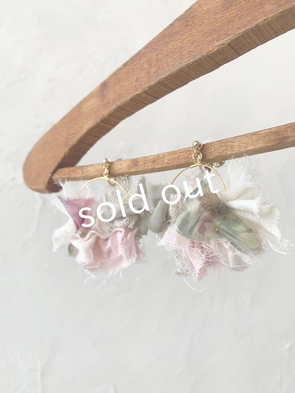 画像2: toromeco／裂き布フープイヤリングpetals (2)