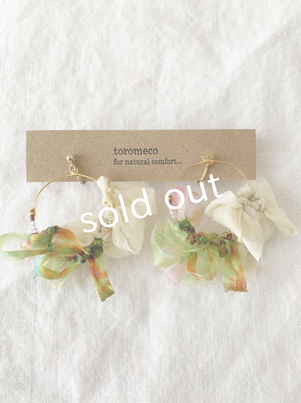 画像2: toromeco／裂き布フープ耳飾りhortensia・green mix (2)