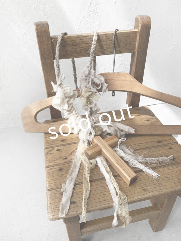 画像2: pollenbienco／アンティークレースと木の十字架ネックレス (2)