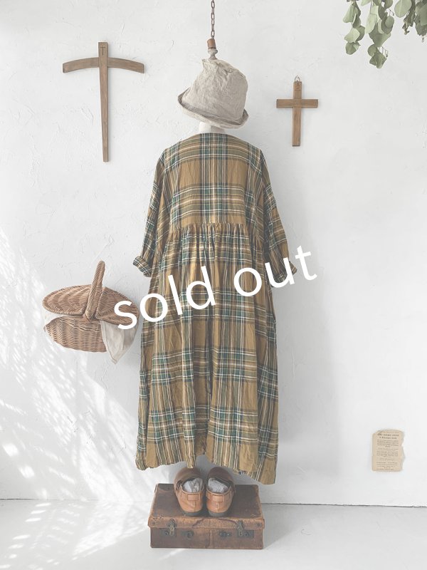 画像9: MARCHE' DE SOEUR／スキッパーギャザーワンピース・オータムチェック (9)