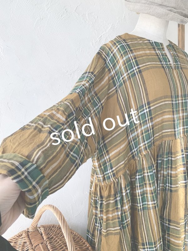 画像5: MARCHE' DE SOEUR／スキッパーギャザーワンピース・オータムチェック (5)