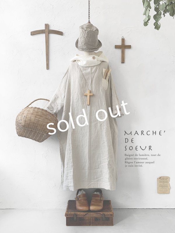 画像2: MARCHE' DE SOEUR／フードワンピース・生成り×オフ (2)