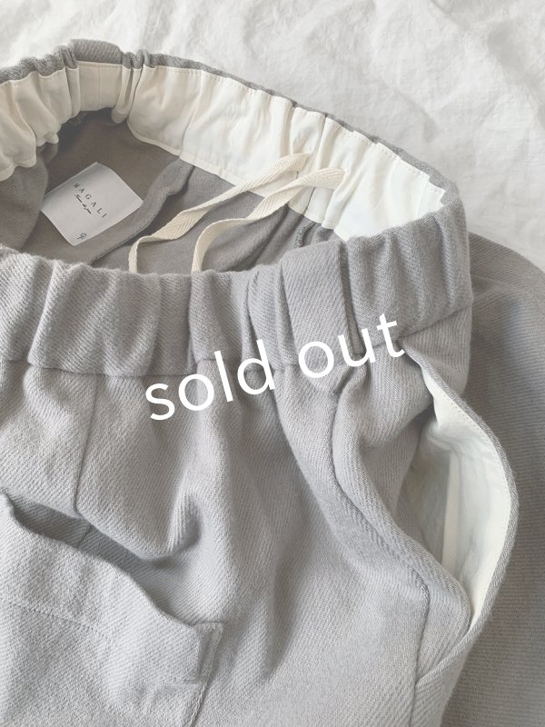 画像11: MAGALI /タックボタンパンツ・アッシュグレー (11)