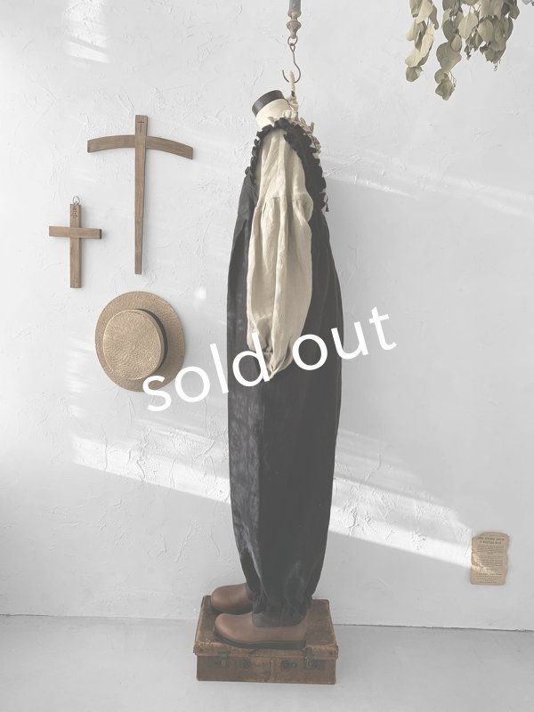 画像4: kosatofuku／フリルショルダーサロペット・黒 (4)