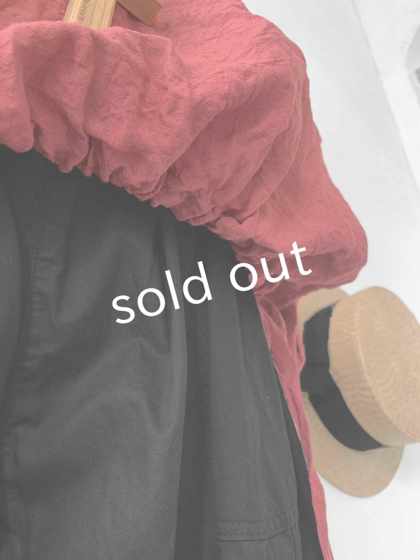 画像4: MARCHE' DE SOEUR／ラッフル襟の裾絞りプルオーバー・ファナージュダークレッド (4)