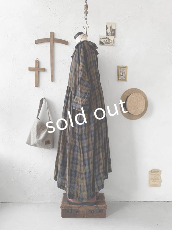 画像8: MARCHE' DE SOEUR／ラッフル襟のワンピース・カーキチェック (8)