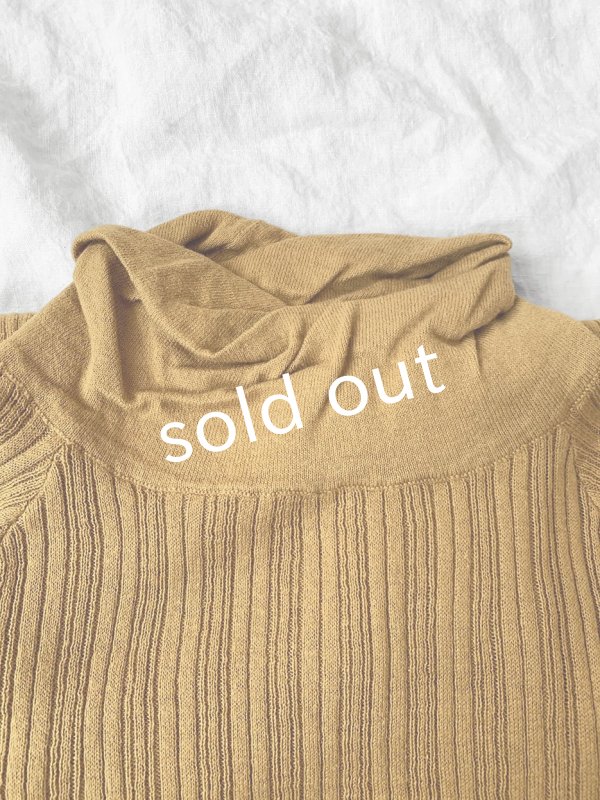 画像4: 08mab/ゆるタートルネックカットソー・マスタード (4)