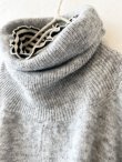 画像2: 【30%OFF】08mab/もちもちタートルニットポンチョ・グレー (2)