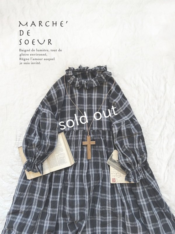 画像1: MARCHE' DE SOEUR／ラッフル襟のワンピース・ネイビーチェック (1)