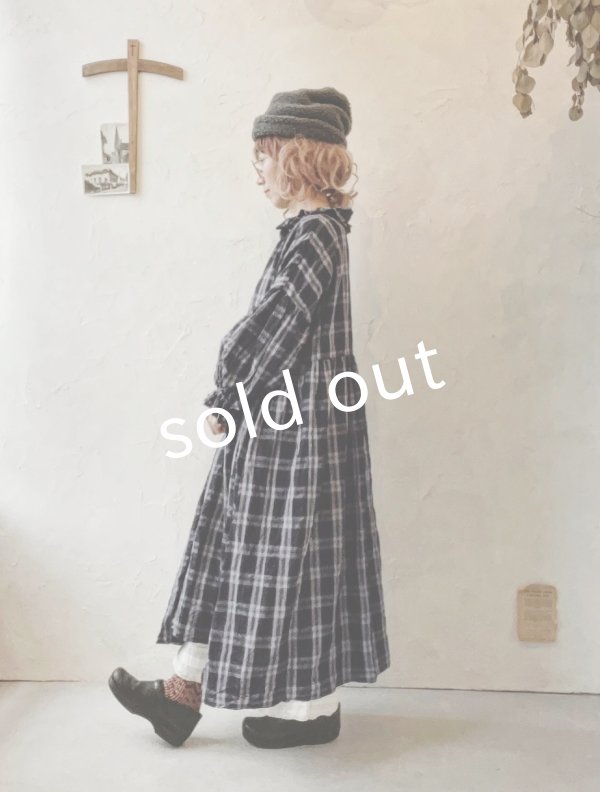 画像8: MARCHE' DE SOEUR／ラッフル襟のワンピース・ネイビーチェック (8)