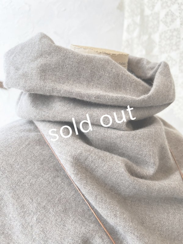 画像2: MARCHE' DE SOEUR／ウールツイードポンチョ・生成りベージュ (2)