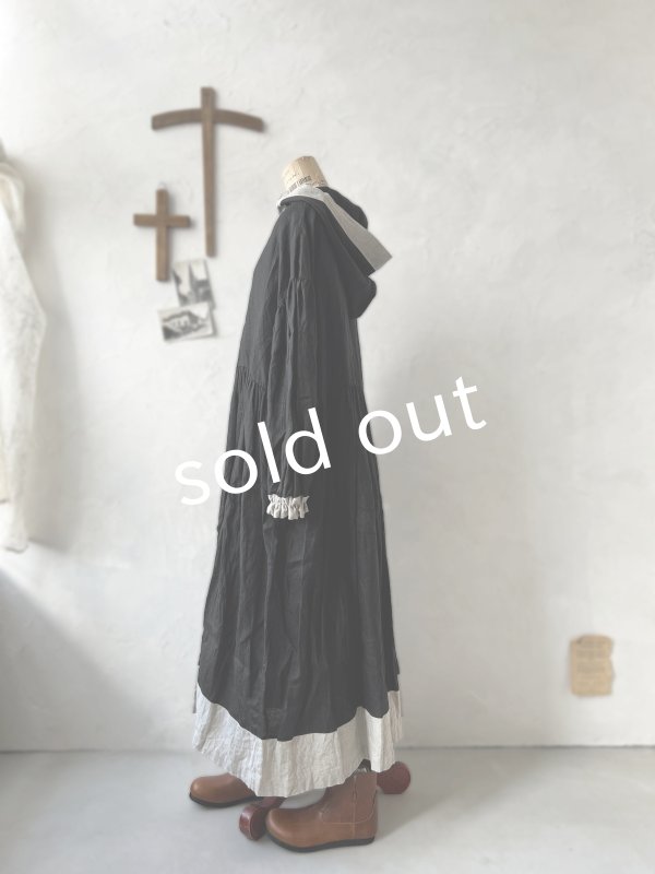 画像6: Avenue／フード付きギャザーワンピース・黒 (6)