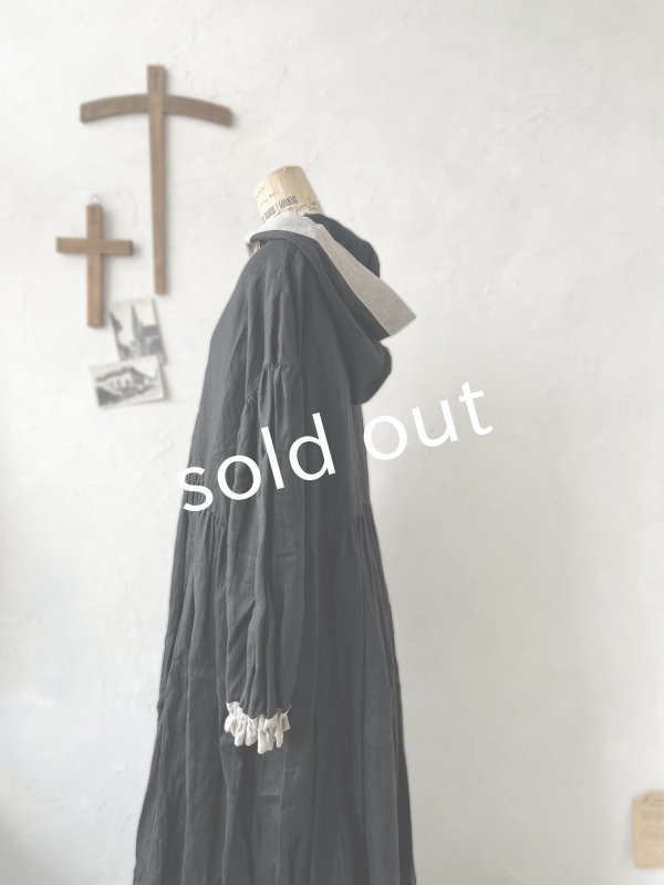 画像5: Avenue／フード付きギャザーワンピース・黒 (5)