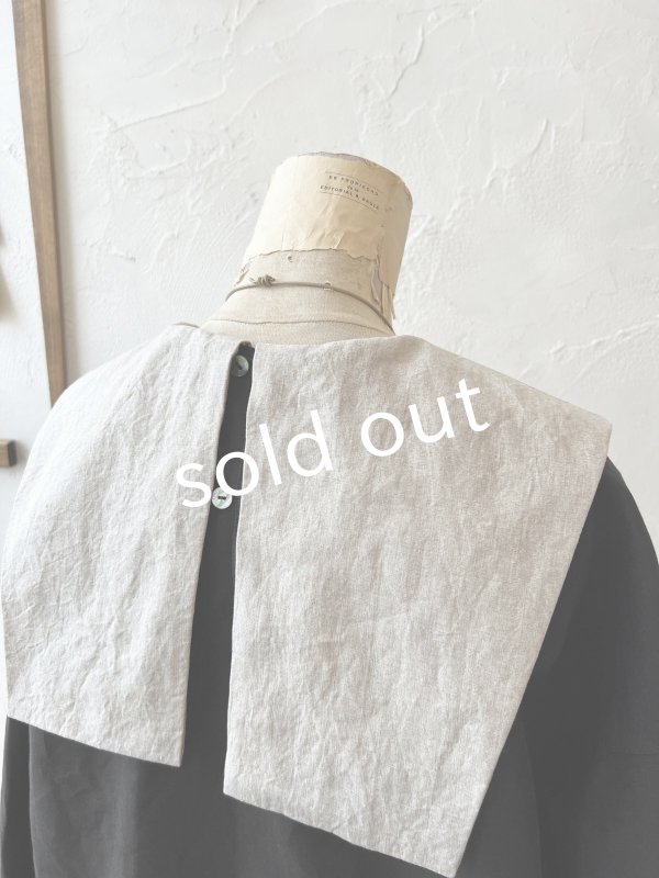 画像10: je suis comme je suis/ビブカラーブラウス・黒×生成り襟 (10)