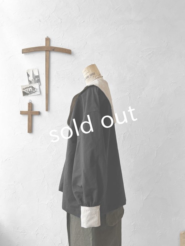 画像7: je suis comme je suis/ビブカラーブラウス・黒×生成り襟 (7)