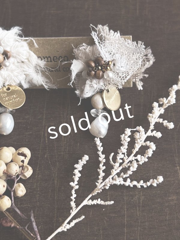 画像2: toromeco／裂き布イヤリング ”hana to tsubu” ・ホワイト (2)