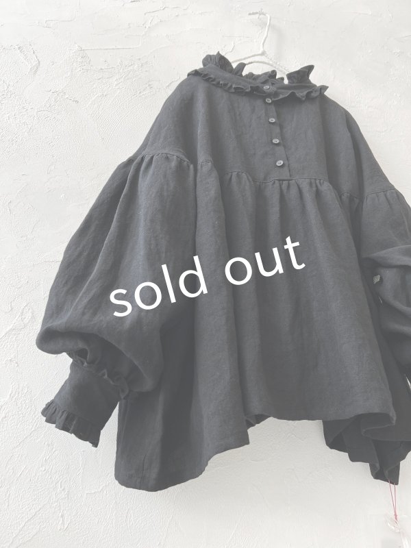 画像2: kosatofuku/フリルカラーブラウス・ブラック (2)