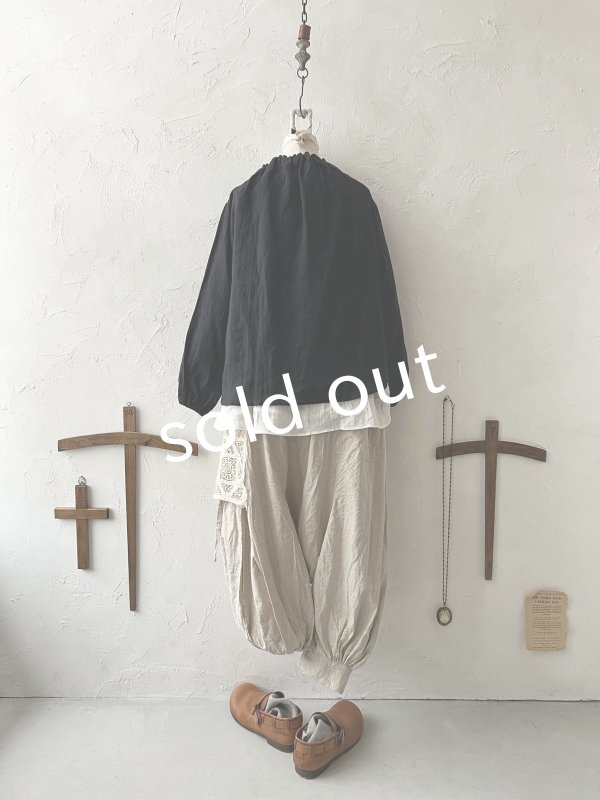 画像5: nous rendent heureux／ボリュームタック襟ブラウス・黒 (5)