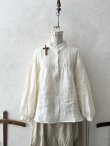 画像3: nous rendent heureux／フリル襟ピンタックブラウス・オフ (3)
