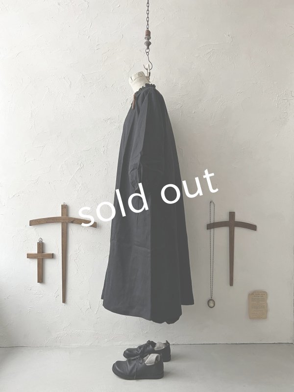 画像6: nous rendent heureux／フリル襟ピンタックワンピース・黒 (6)