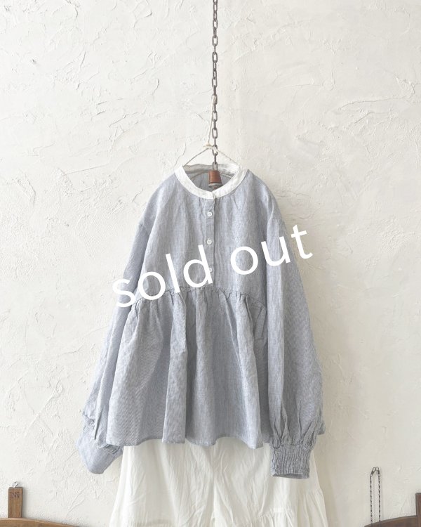 画像2: ubasoku/ボリューム袖ギャザーブラウス・ピンストライプ (2)