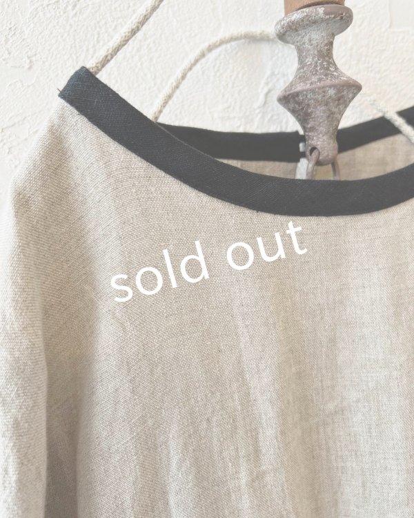 画像9: Avenue／後ろくるみボタンのワンピース・黒×生成り (9)