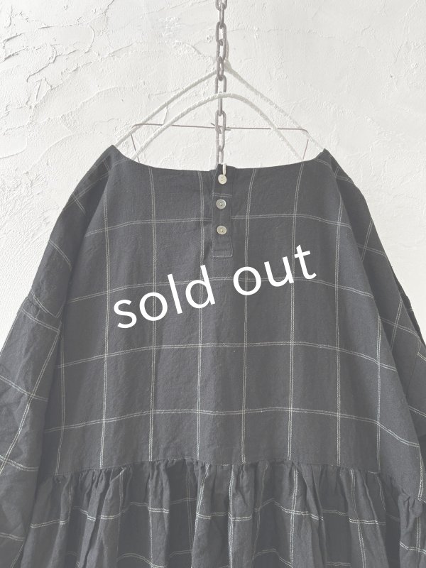 画像6: 08mab/ギャザーワンピース・黒ウインドウペン (6)