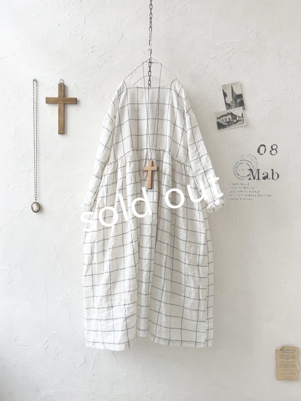 画像2: 08mab/ギャザーワンピース・白ウインドウペン (2)