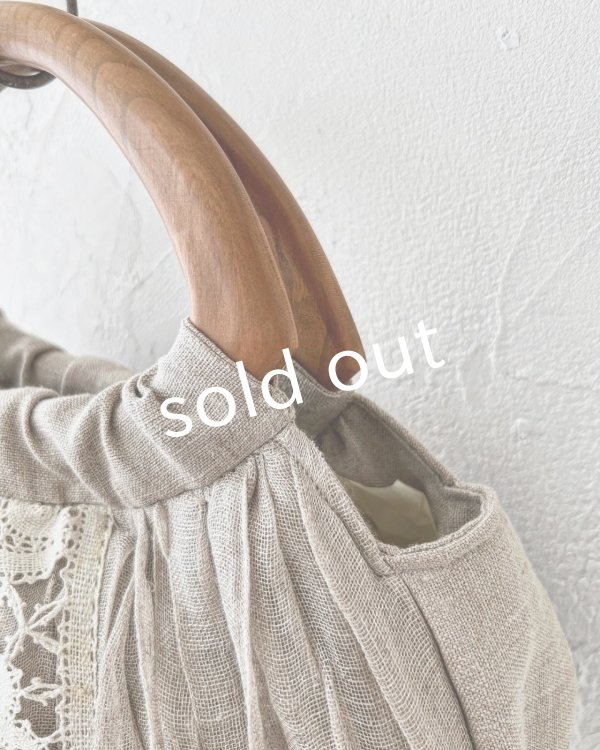 画像5: ecru-ke／木の持ち手バッグ・ブラックチェリー＆ギャザーリネン (5)