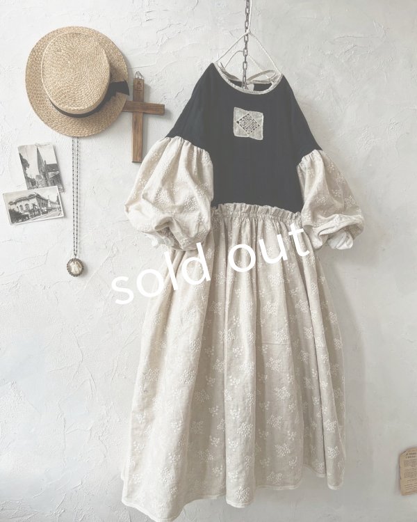 画像4: MARCHE' DE SOEUR／ブルターニュのワンピース・黒×生成り刺繍 (4)