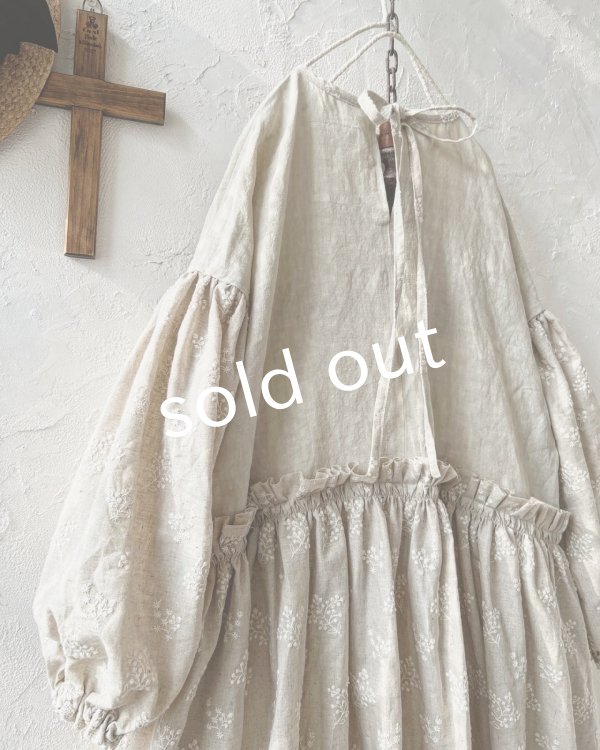 画像13: MARCHE' DE SOEUR／ブルターニュのワンピース・ミルク×生成り刺繍 (13)