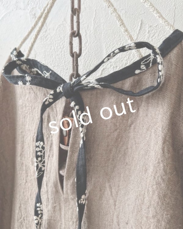 画像10: MARCHE' DE SOEUR／ブルターニュのワンピース・ココアベージュ×黒刺繍 (10)