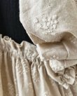 画像7: MARCHE' DE SOEUR／ブルターニュのワンピース・黒×生成り刺繍 (7)